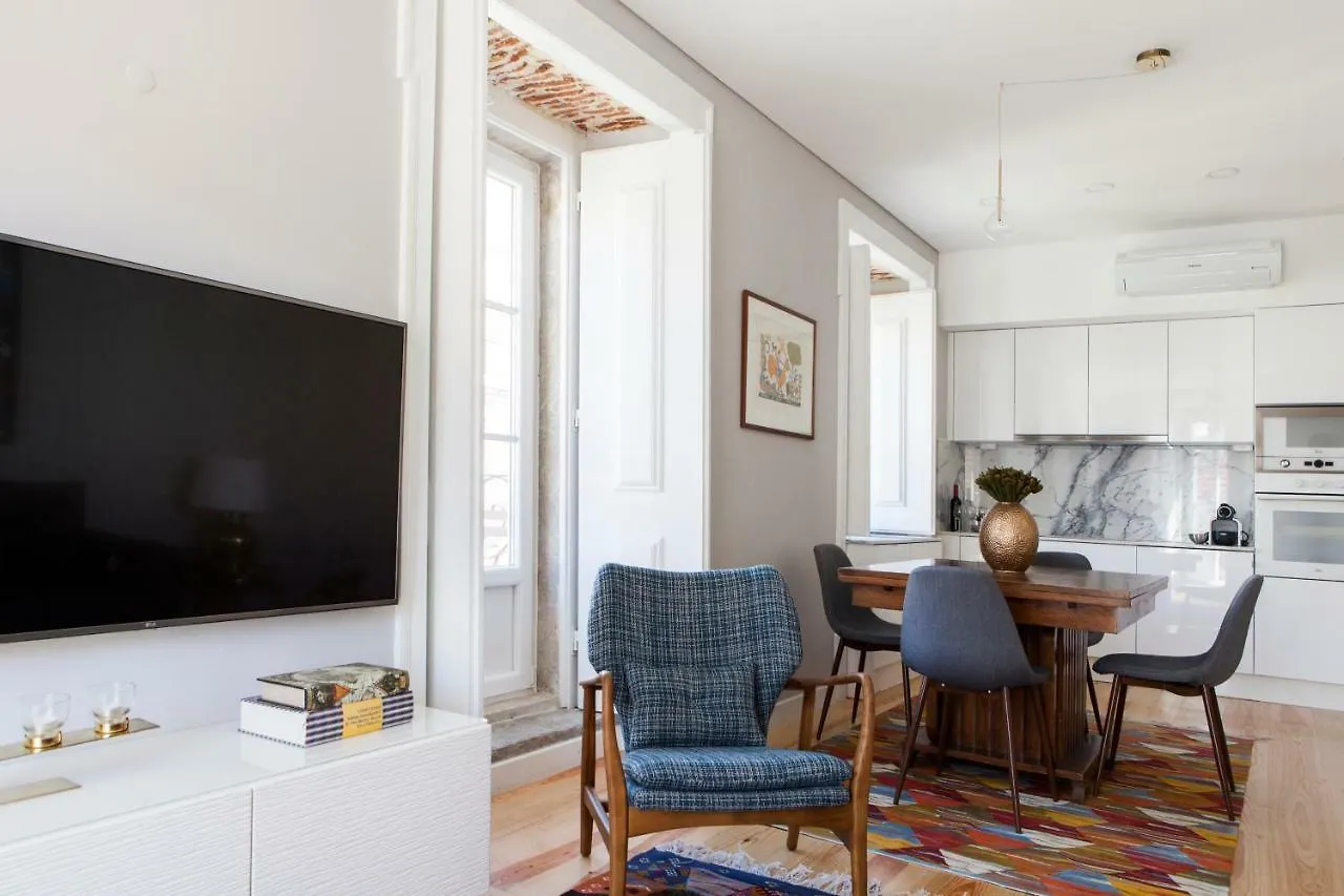 Alfama Sophisticate Flat With Balconies 2Bedrs 2Baths & Ac In 19Th Century Building Historic Center Apartment Lisbon