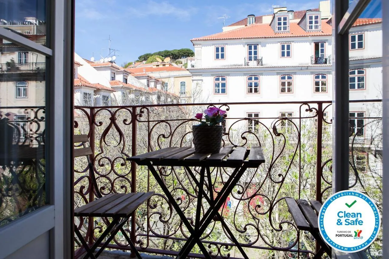 Alfama Sophisticate Flat With Balconies 2Bedrs 2Baths & Ac In 19Th Century Building Historic Center Lägenhet Lisboa