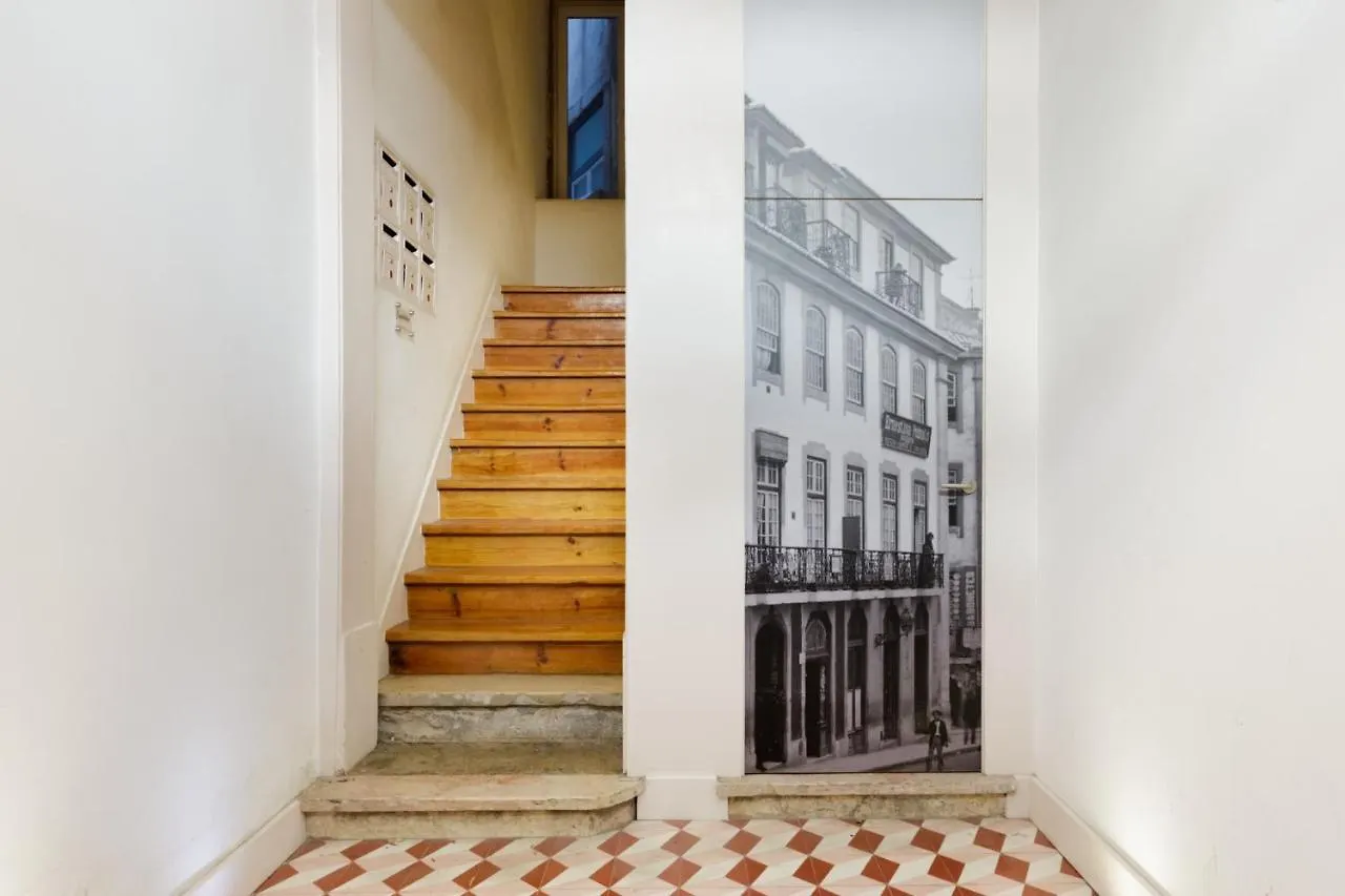 Alfama Sophisticate Flat With Balconies 2Bedrs 2Baths & Ac In 19Th Century Building Historic Center Lägenhet Lisboa Portugal