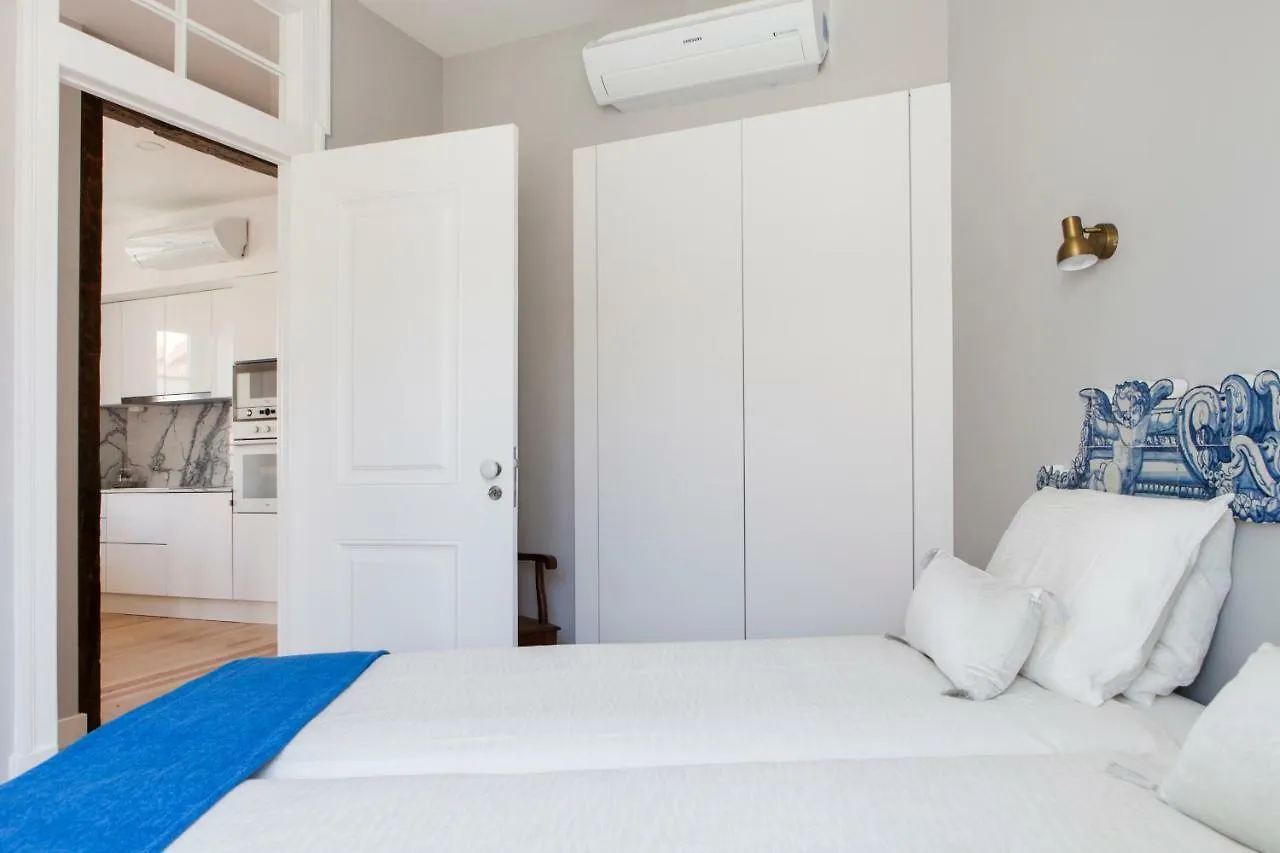 Alfama Sophisticate Flat With Balconies 2Bedrs 2Baths & Ac In 19Th Century Building Historic Center Apartment Lisbon